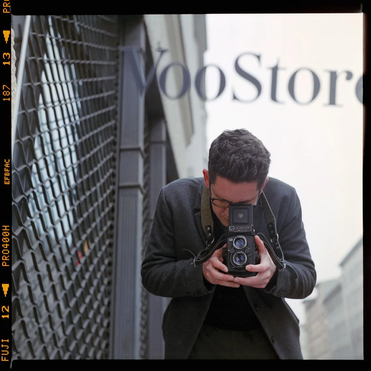 Christopher Brinkmann with a twin lens reflex camera
